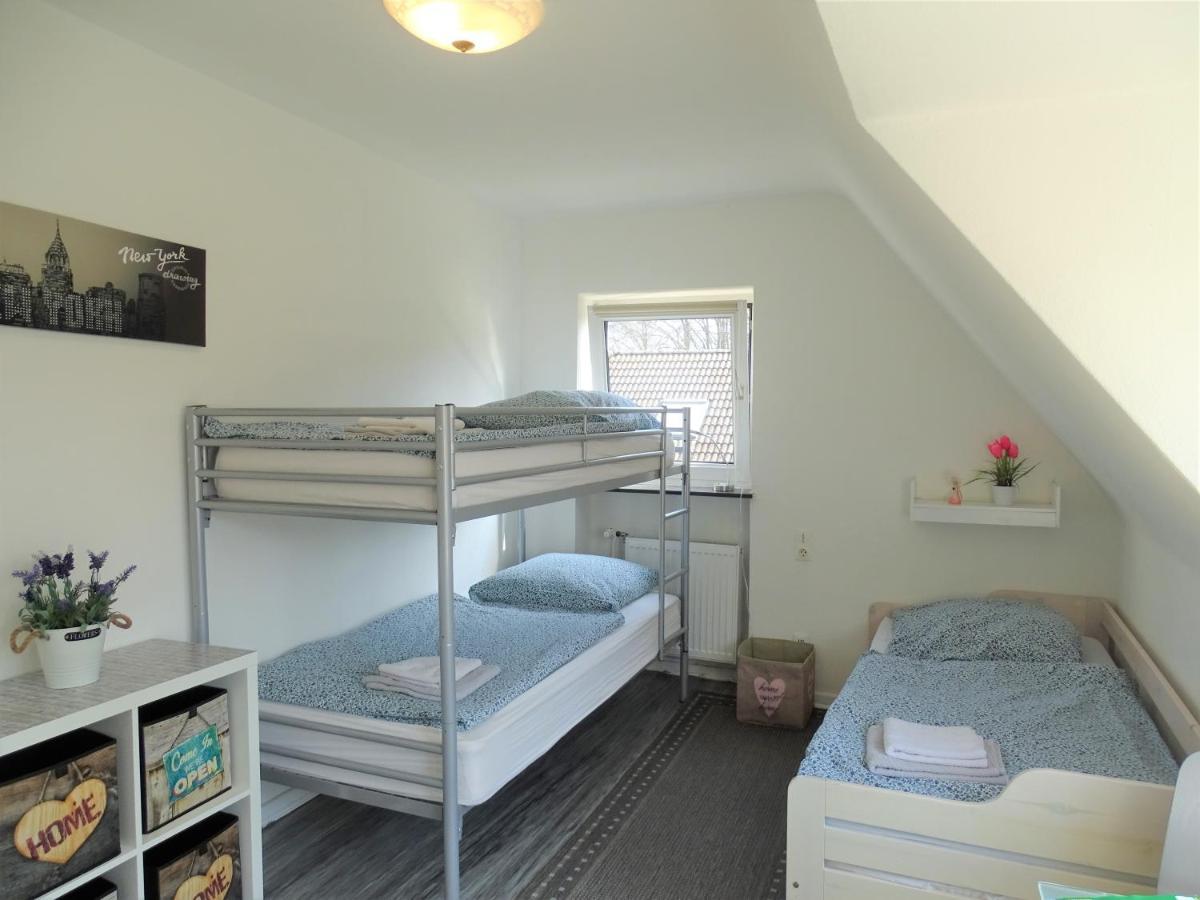 Basic Dreibettzimmer mit Gemeinschaftsbad