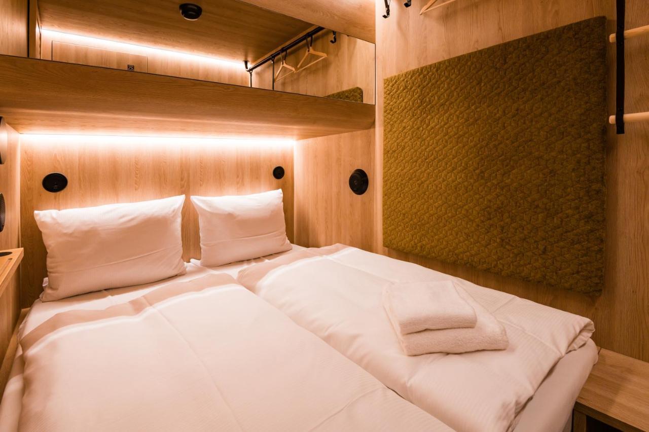 Double Cabin
