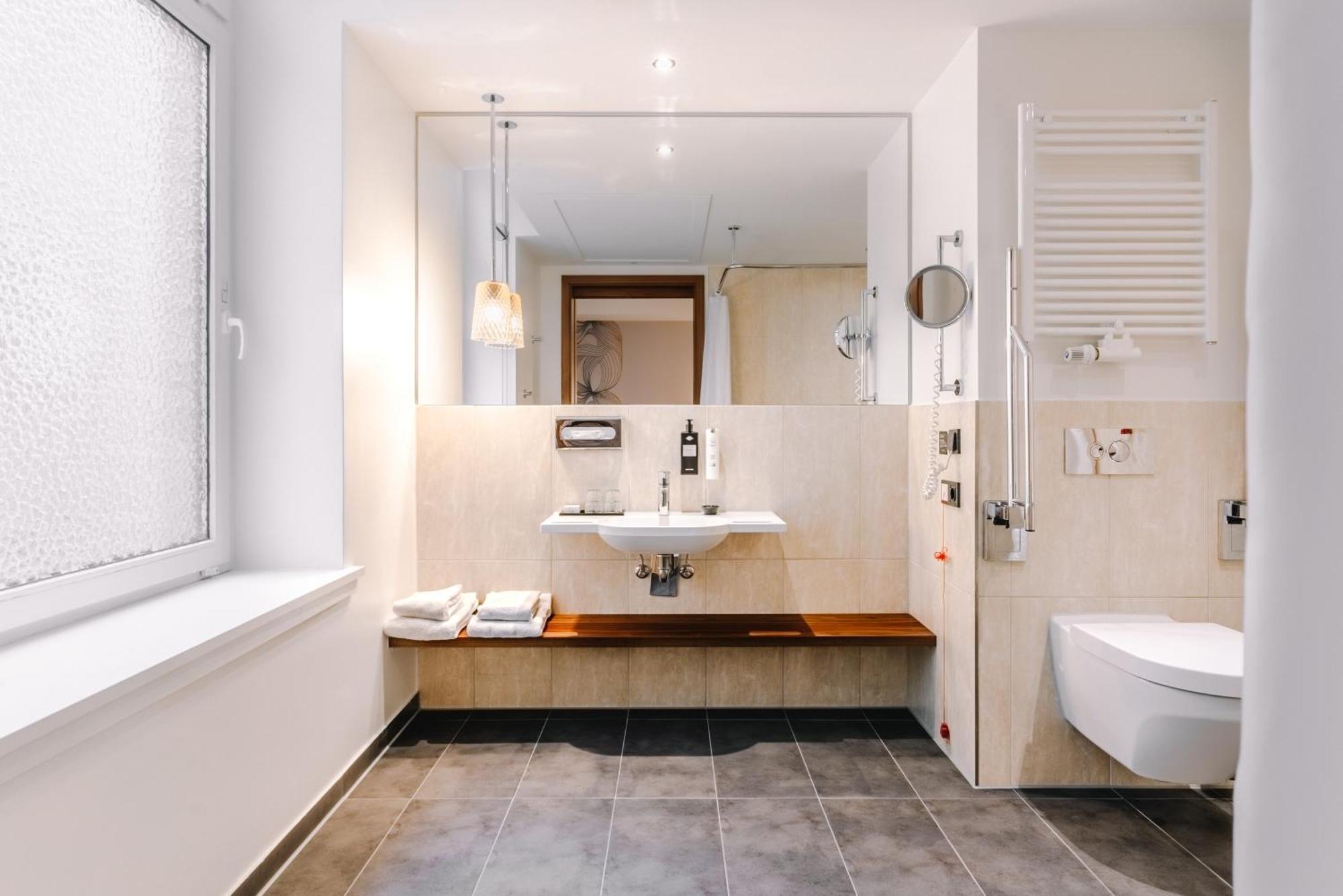 King Accessible Room