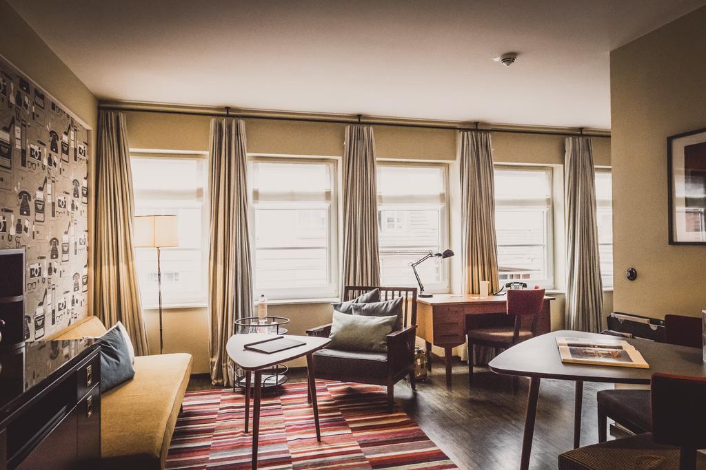 Suite