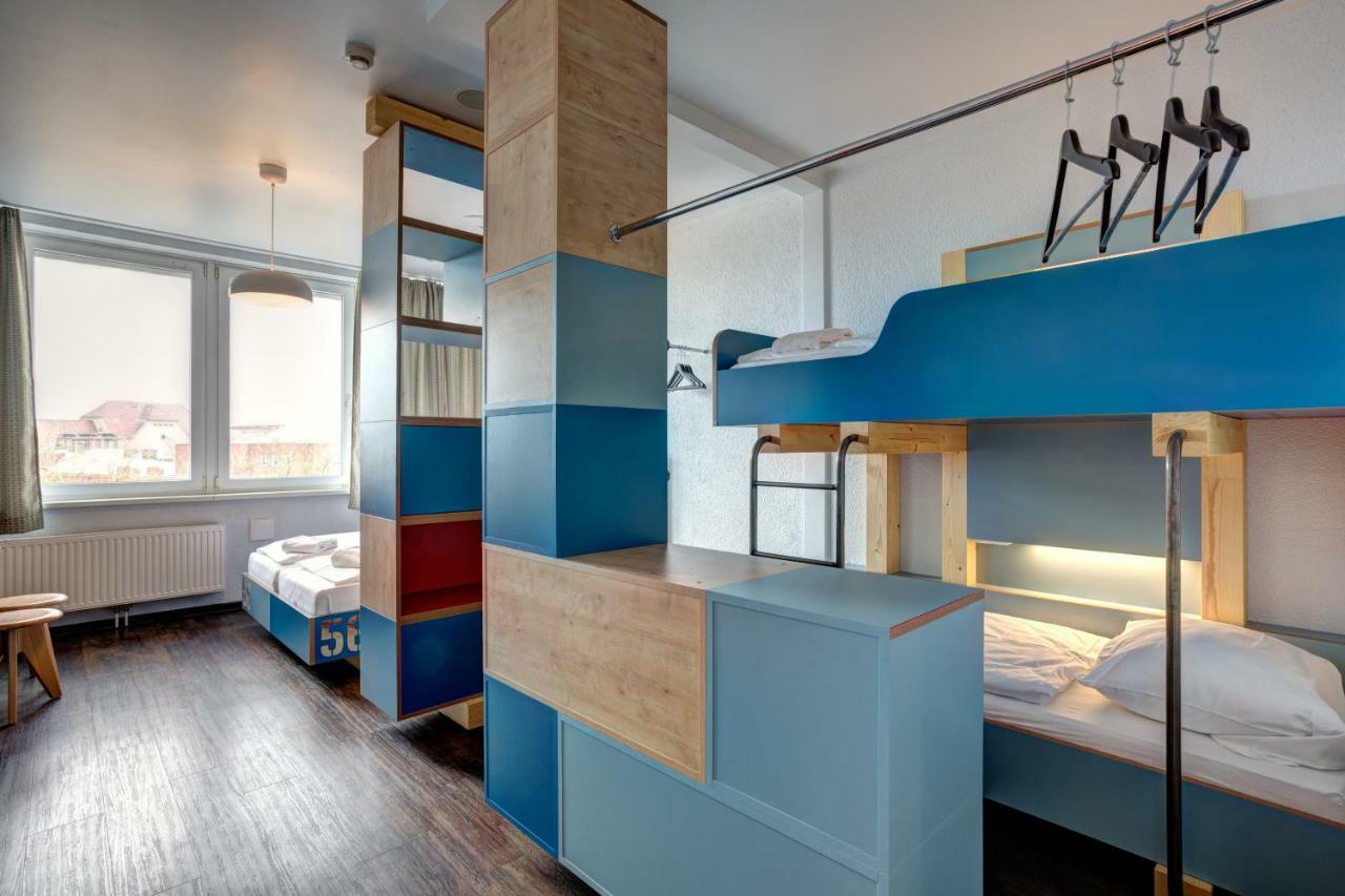 Bed 8-Bed Mixed Dormitory Room