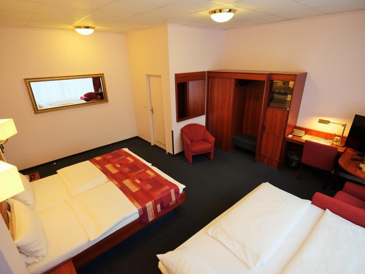 Dreibettzimmer