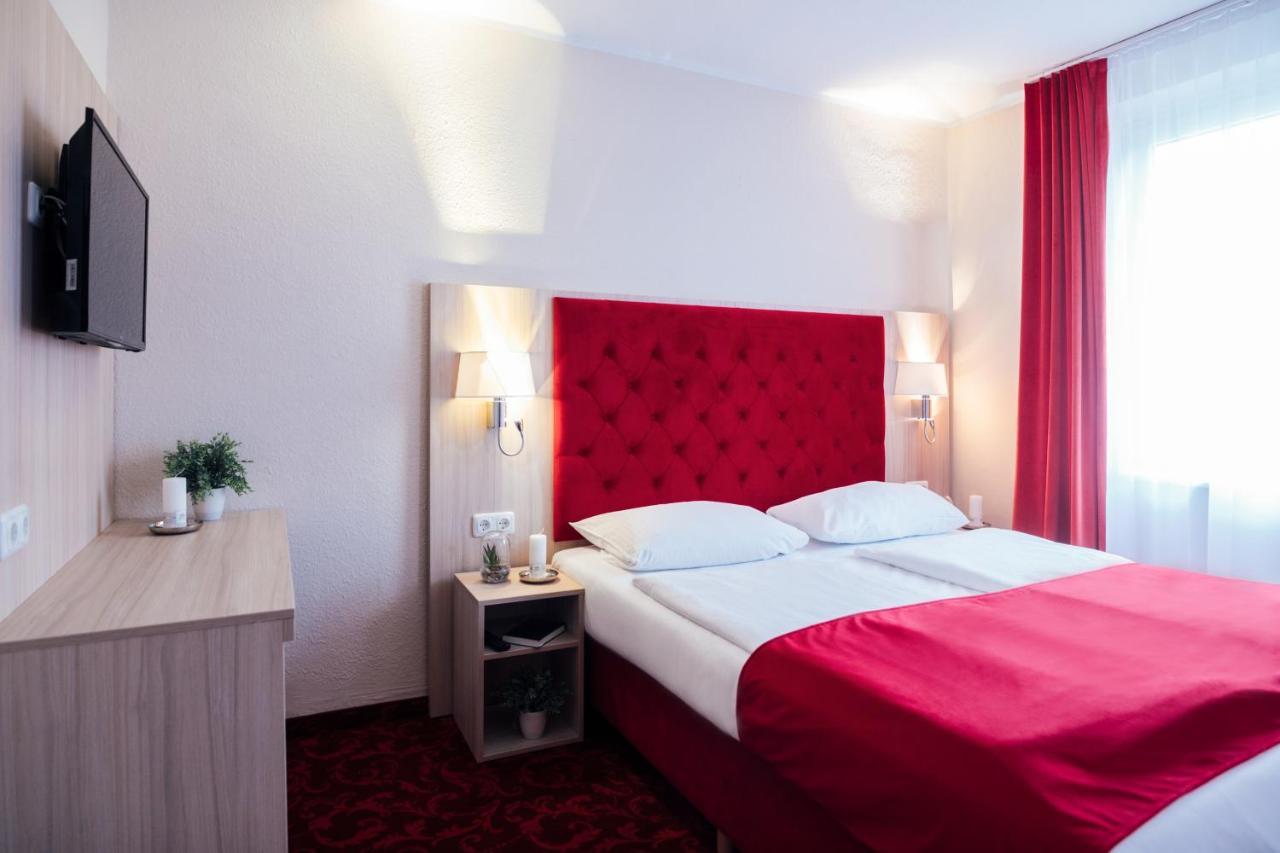 Basic Triple Room
