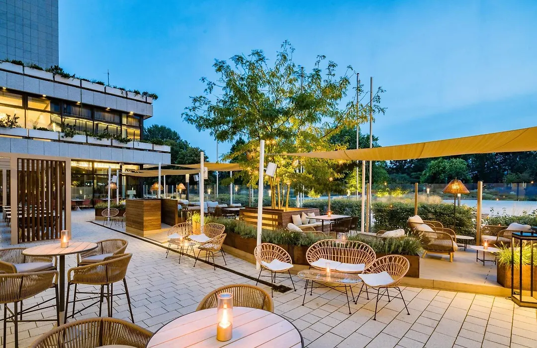 Radisson Blu Hotel, Hamburg-1