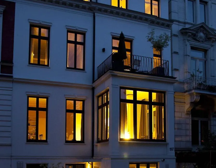 Von Deska Townhouses - White House-1