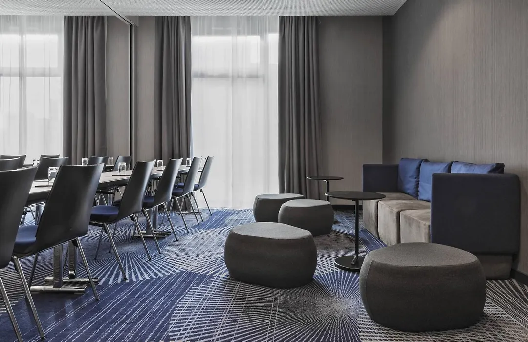 Courtyard By Marriott Hamburg City-1