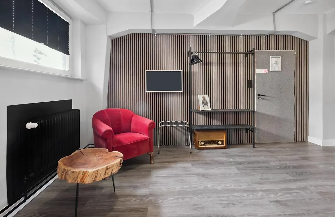 The Room 44-1