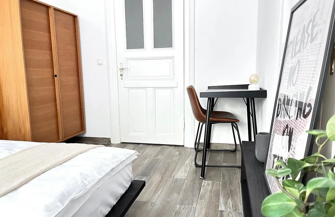 Stylish Central Apartment-1