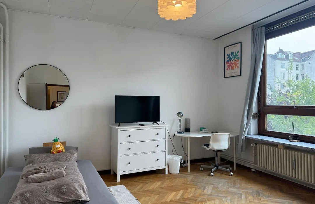 Stylish Apartment In The Heart Of Hamburg-1
