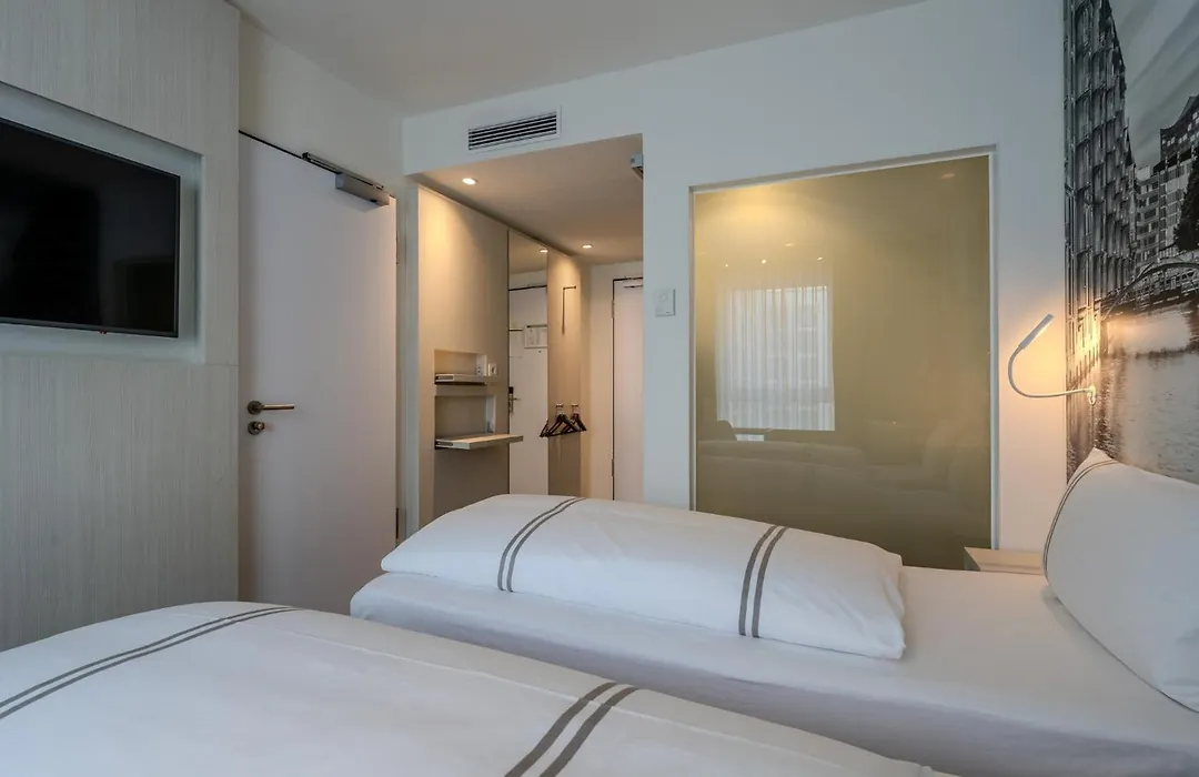 Premier Inn Hamburg City Berliner Tor-1