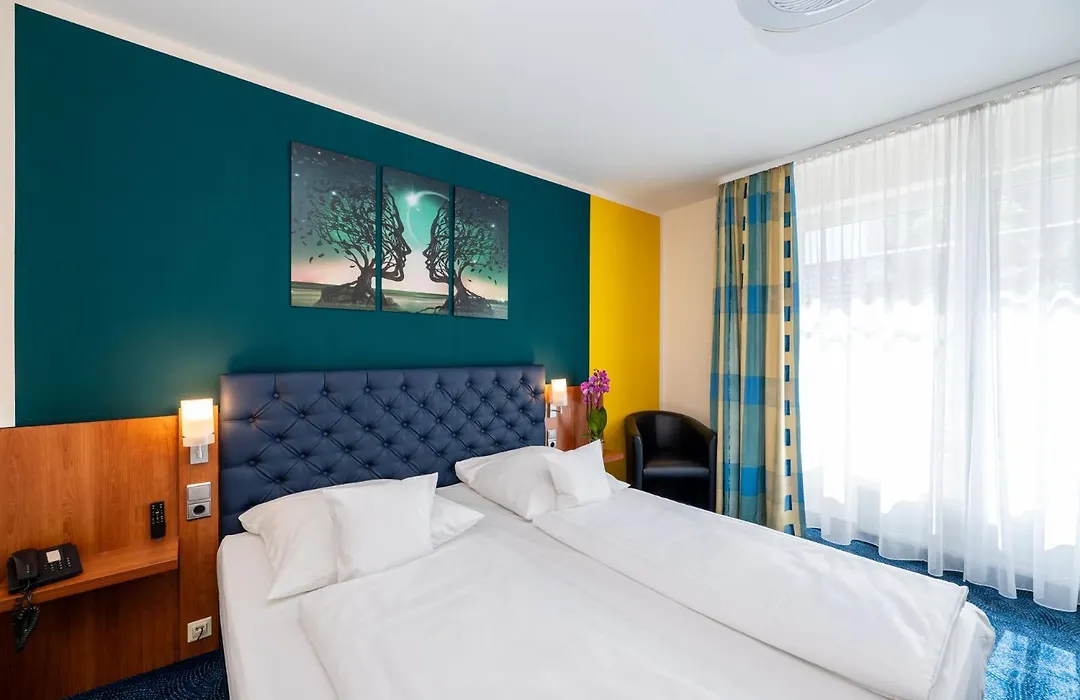 Hotel Hanseport Hamburg-1