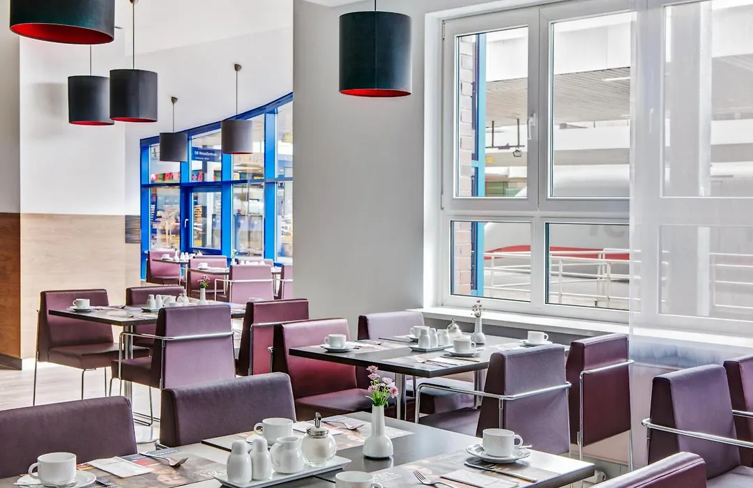 Intercityhotel Hamburg Altona-1
