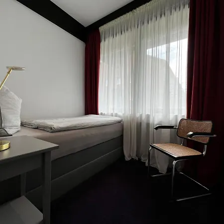 Neues Exclusives 2 Schlafzimmer Apartment Hamburg-3