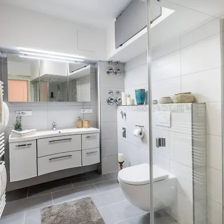 Charming Apartment Close To Heart Of Hamburg-2