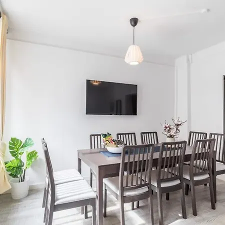 Two Bedroom Apartment And Bathrooms-3
