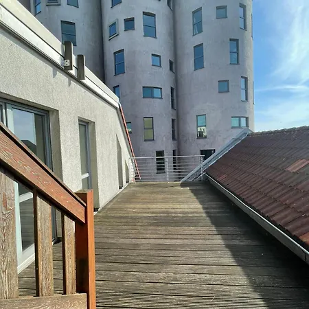 Zentral gelegenes Premium-Apartment mit viel Tageslicht-3