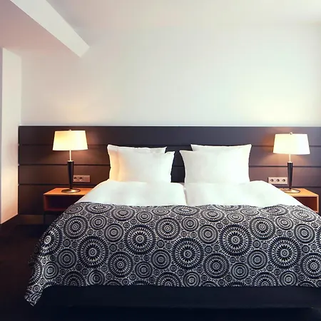 The Madison Hotel Hamburg-3