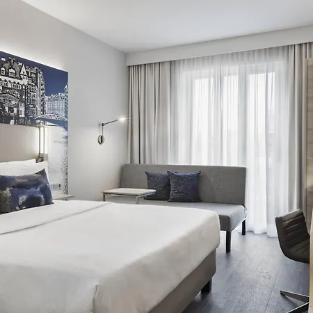 Courtyard By Marriott Hamburg City-2