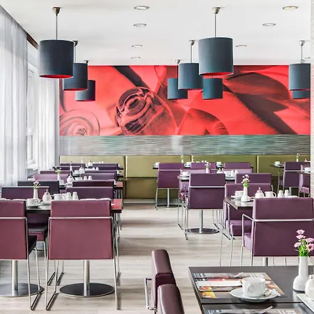 IntercityHotel Hamburg Altona-3
