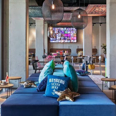 Moxy Hamburg City-3