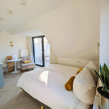 Maritim Studio mit grosszügigen Balkon Freier Strassenparken-3