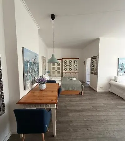 BoLA Ferienwohnung Hamburg Nr 21 EG für 2 Personen, Parkplatz-3