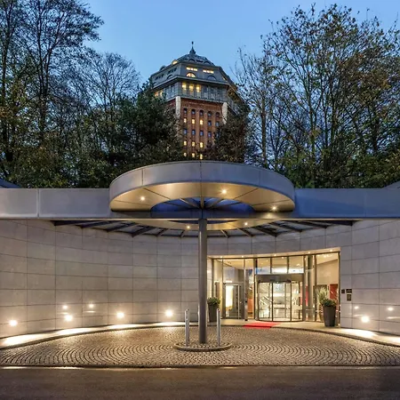 Mövenpick Hotel Hamburg-3