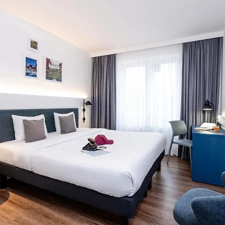 Ibis Styles Hamburg Alster City-2