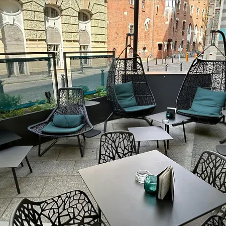 Motel One Hamburg-Altona-3