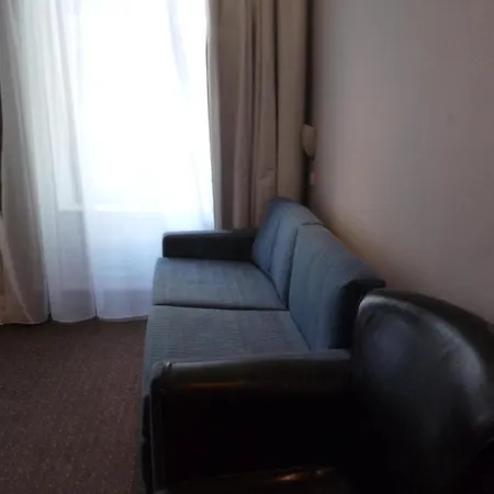 Hotel 66-3