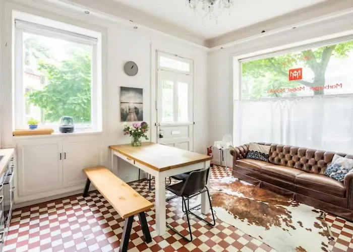 Großzügige Altbauwohnung in Bestlage Hamburg, Deutschland
