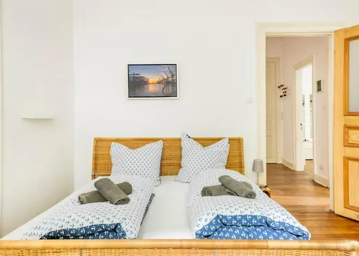 Großzügige Altbauwohnung in Bestlage