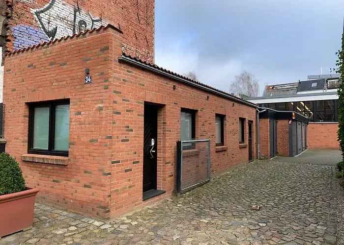 Cosy Studio With Private Parking