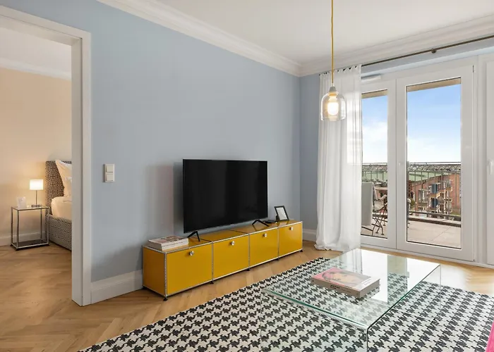 CLS Zentrale City-Wohnung in Hamburg mit E-Laden und Tiefgarage, Klimaanlage, gratis WLAN, Smart TV, großer Balkon, Nespresso Maschine inklusive Kapseln, Blick über Hamburg, Parkplatz, Cafe im Haus, Bushaltestelle direkt gegenüber, Flex Check In
