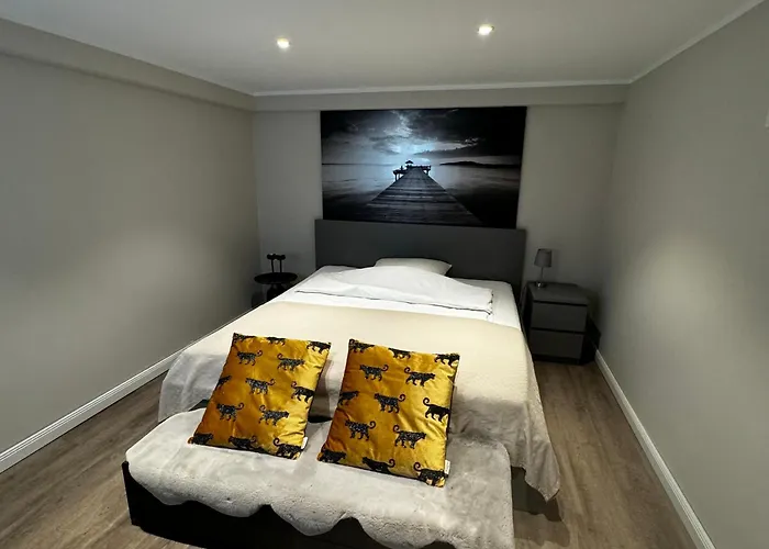 Souterrain - Privatwohnung mit Schlafzimmer im Einfamilienhaus