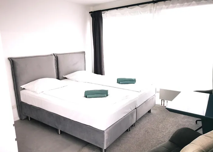 HH 01 By ROCKCHAIR - SUPERHOST Status - Modernes Mit Sonnigem Balkon&premium Boxspringbetten In Winterhude - Top Geheimtipp