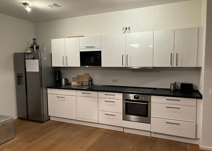 2 Rooms Shanghaiallee Appartment