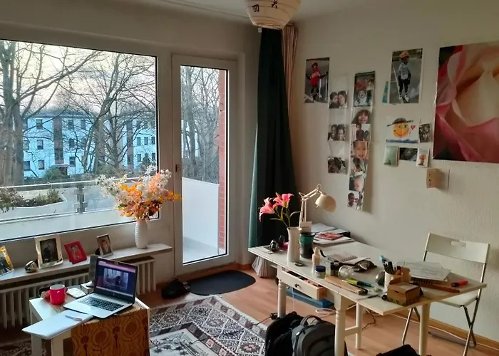 Sonnenschein am Modezentrum Hamburg, Deutschland