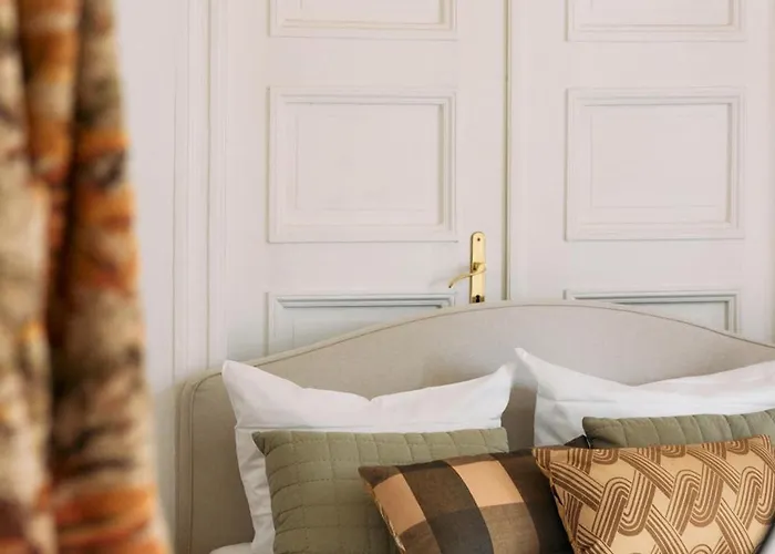 Privates Zimmer in Villa mit Blick auf die Elbe