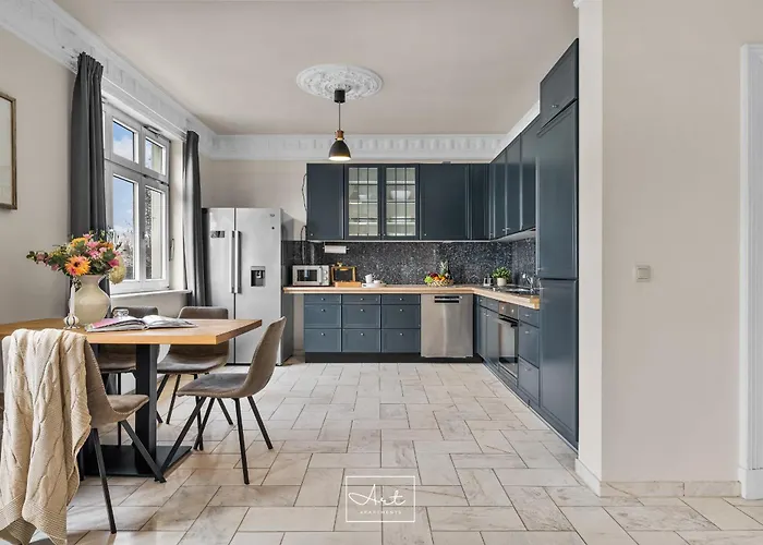 Art Apartments
