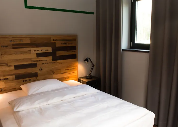 Underdog Hotel